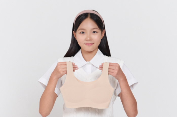 단색, 2025년 광고 모델로 '추블리' 추사랑 낙점 - 뉴스 썸네일 이미지