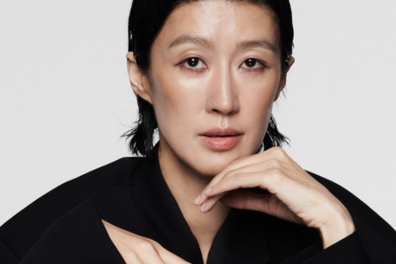 '홍진경 샴푸' 탐즈, 대만 수출 계약 체결... 글로벌 간다 - 뉴스 썸네일 이미지