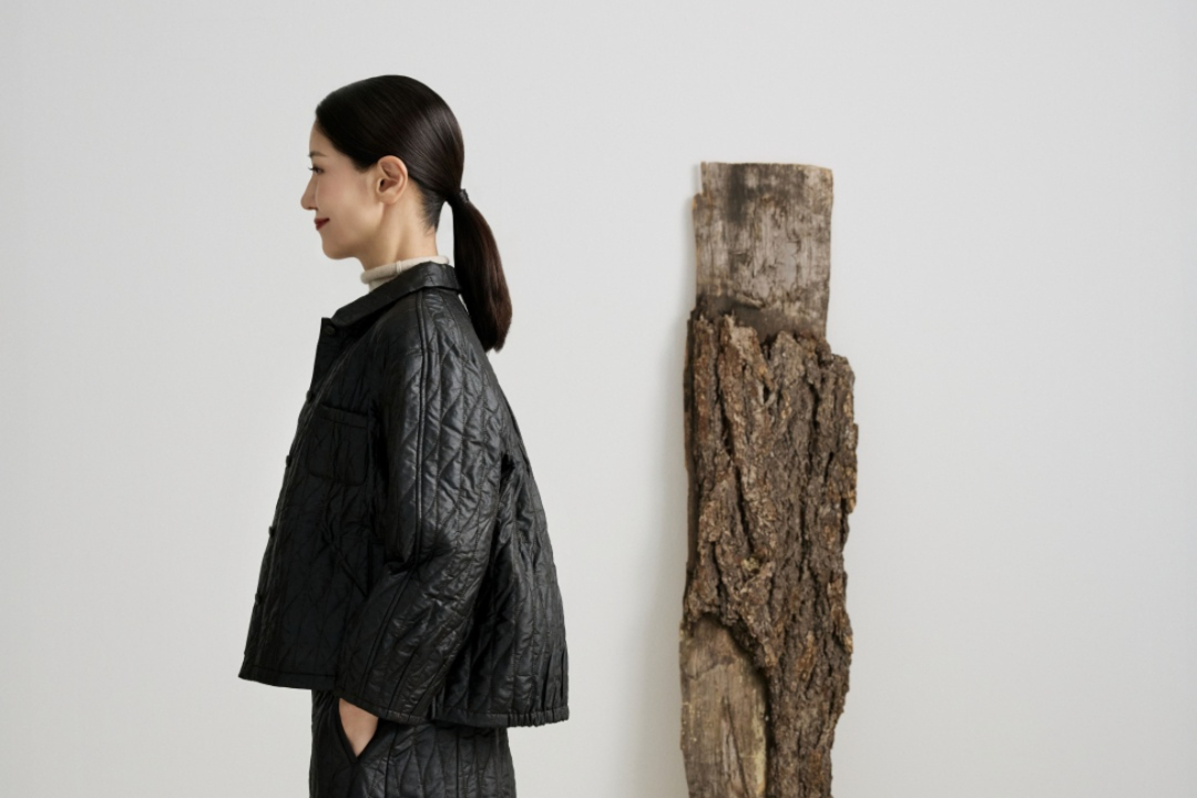 '진흙 염색 특화 여성복' 아일로, 가두마켓 잡고 온라인 공략 나서 - 뉴스 썸네일 이미지