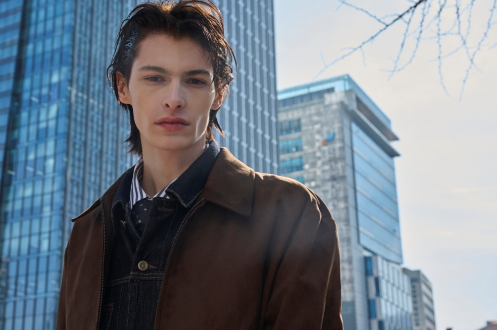 애슬러, '파렌하이트' S/S 캠페인 전개... 포멀·컨템 카테고리 재편 - 뉴스 썸네일 이미지