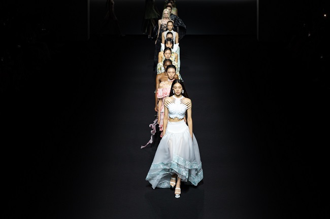 두칸 2025 S/S 서울패션위크, ‘DNA’로 새로운 패러다임 제시 4492-Image