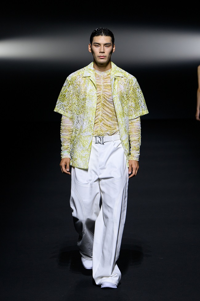 두칸 2025 S/S 서울패션위크, ‘DNA’로 새로운 패러다임 제시 1716-Image