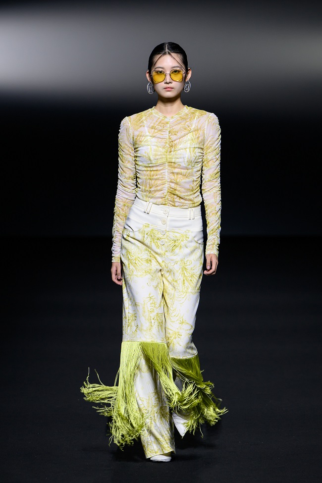 두칸 2025 S/S 서울패션위크, ‘DNA’로 새로운 패러다임 제시 1892-Image