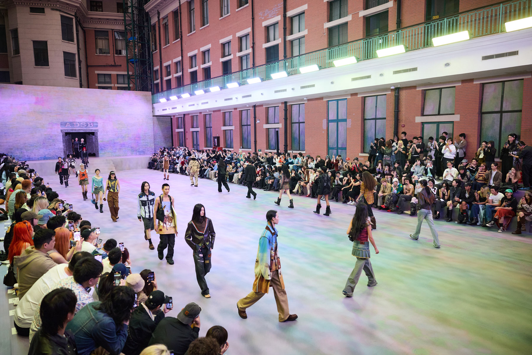 앤더슨벨, 상하이패션위크 런웨이쇼 성황리 종료 1018-Image