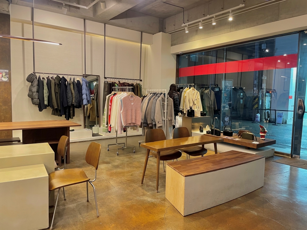 남성 컨템퍼러리 브랜드 '소루' 오프라인 강화 나서 807-Image