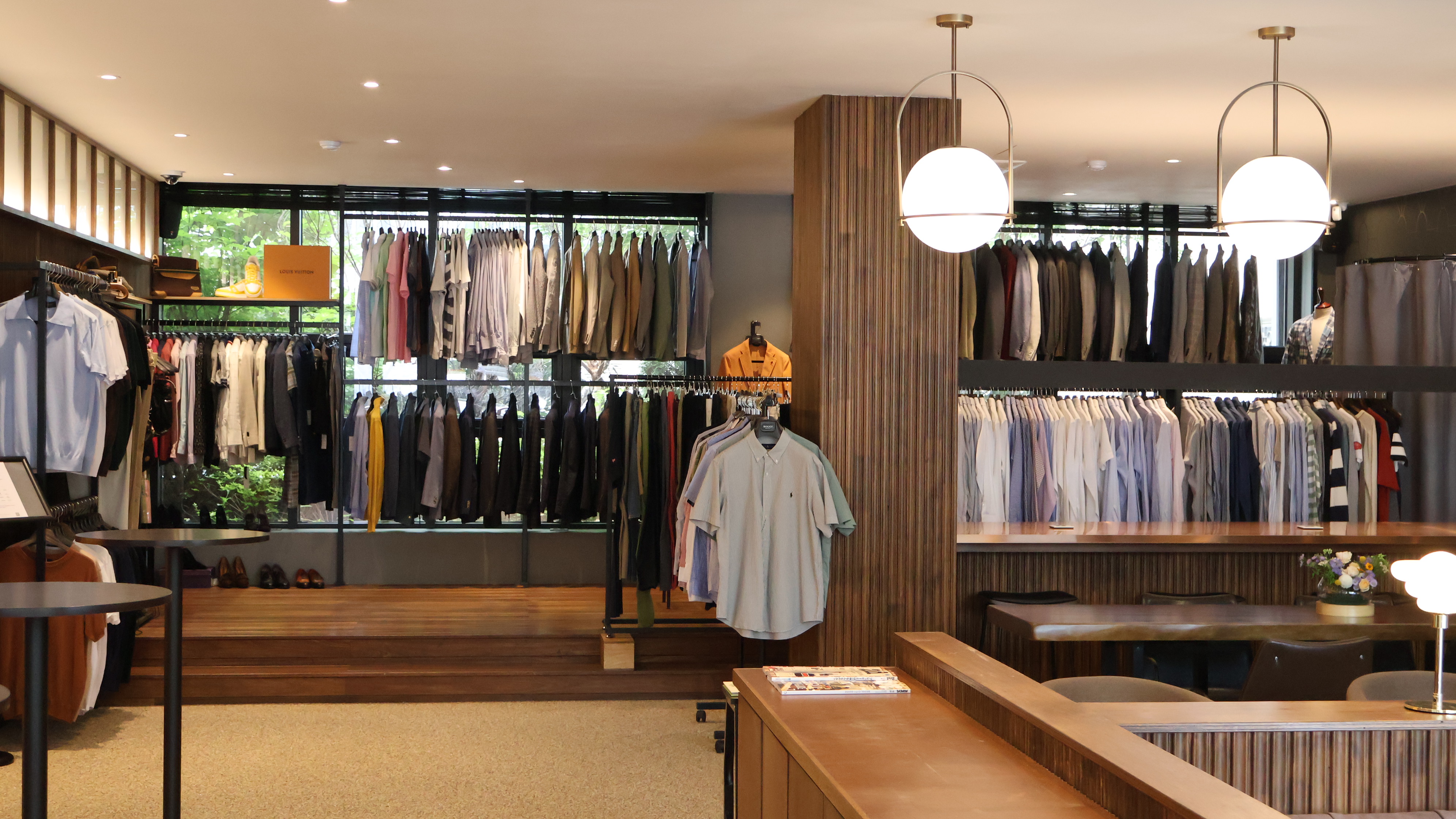 '고물가에 중고시장 활성화?' 떠오르는 ‘세컨핸드숍’ 주목 27-Image