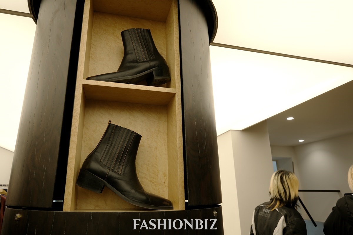 웨이비니스, 한남동에 첫 번째 플래그십스토어 오픈 1831-Image