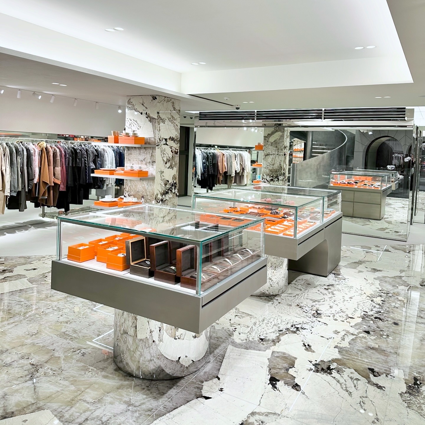 럭셔리 리셀 플랫폼 ‘엘러브 ELUV’  청담동 플래그십 오픈 1375-Image