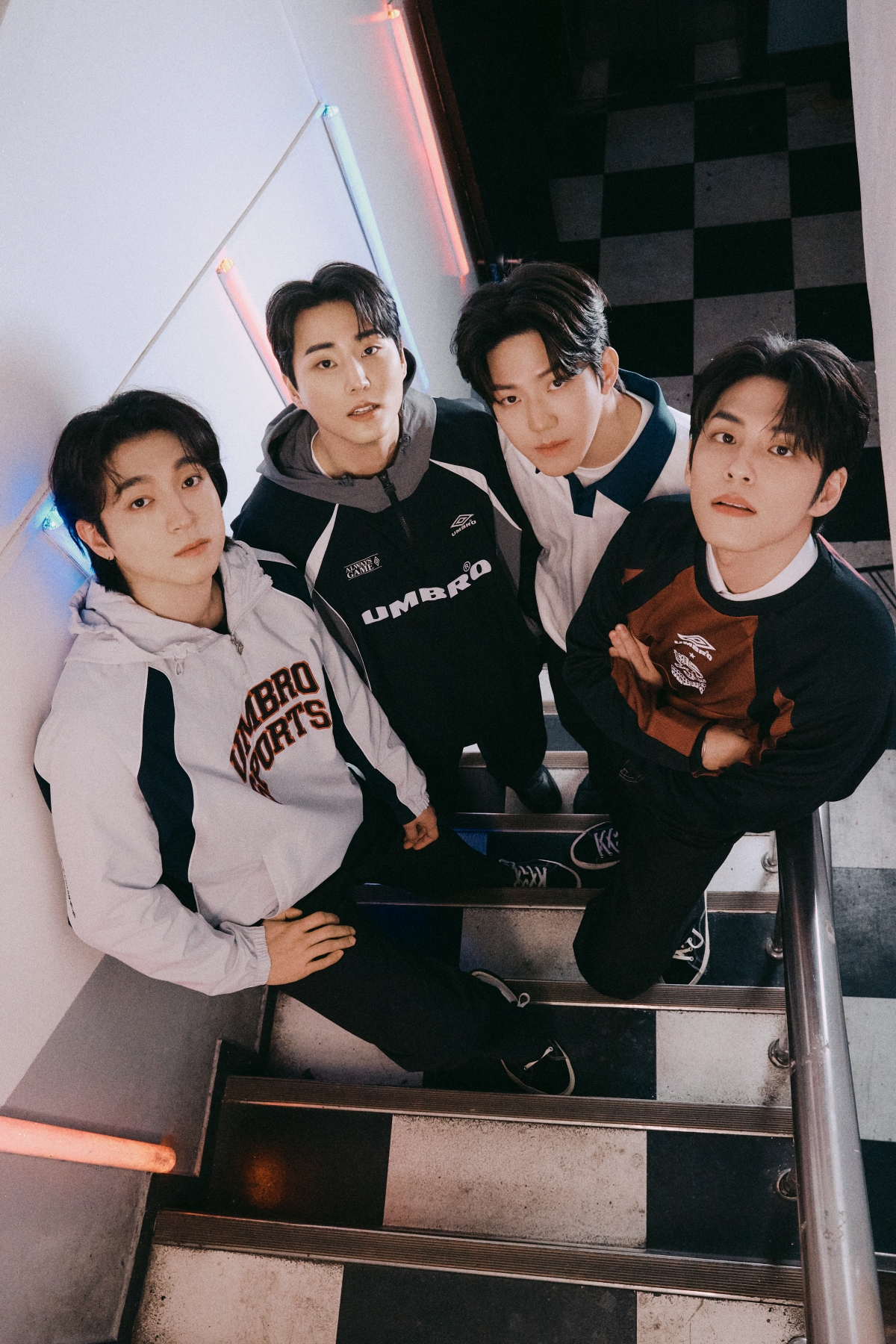 엄브로, 새 앰배서더에 남성 밴드 '데이식스' 선정 792-Image