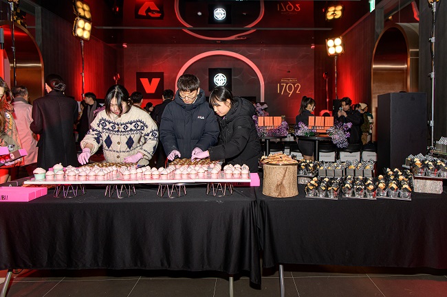 빅팍, 25 F/W SFW 독특한 오프쇼 인간·자연 공생적 미래 제시 2115-Image