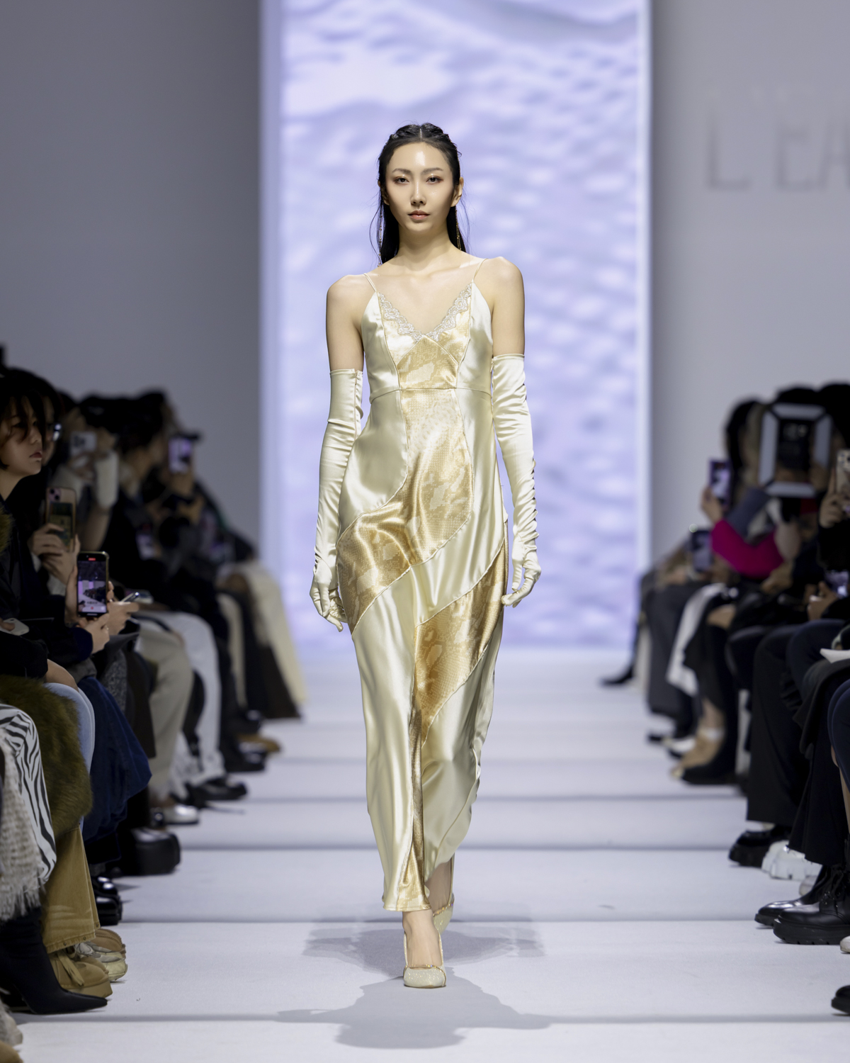 '뱀의 이중적 이미지 다뤄' 로에(L'EAU ET), 2025 F/W 서울패션위크 성료 3957-Image