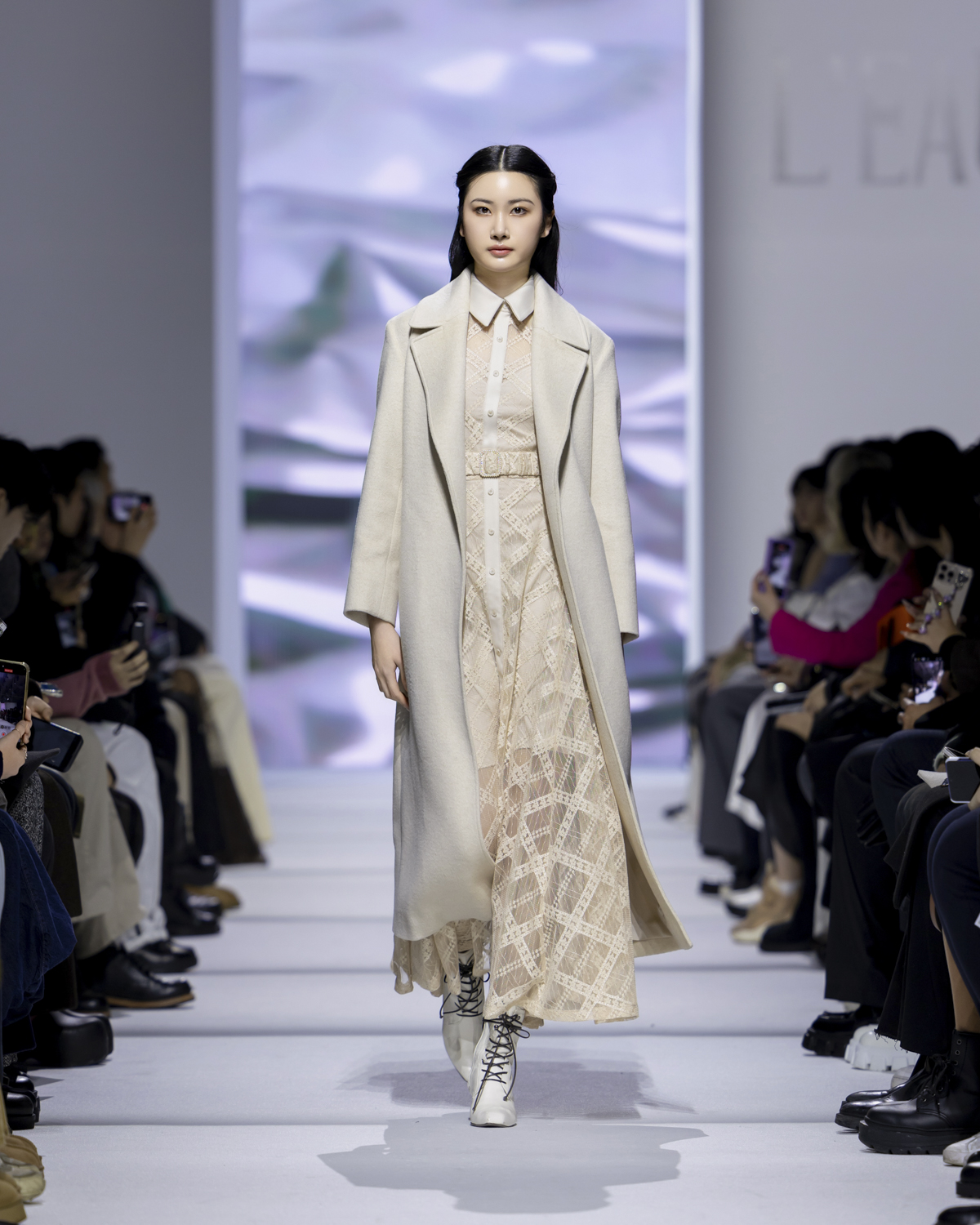 '뱀의 이중적 이미지 다뤄' 로에(L'EAU ET), 2025 F/W 서울패션위크 성료 4116-Image