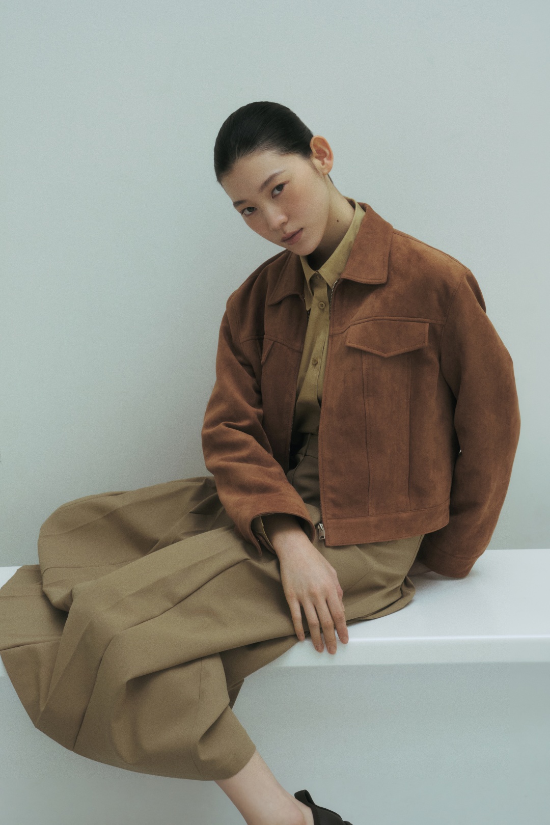 '모던 컨템퍼러리' 쉬즈미스, 새 뮤즈 모델 정청솔과 만났다 2017-Image