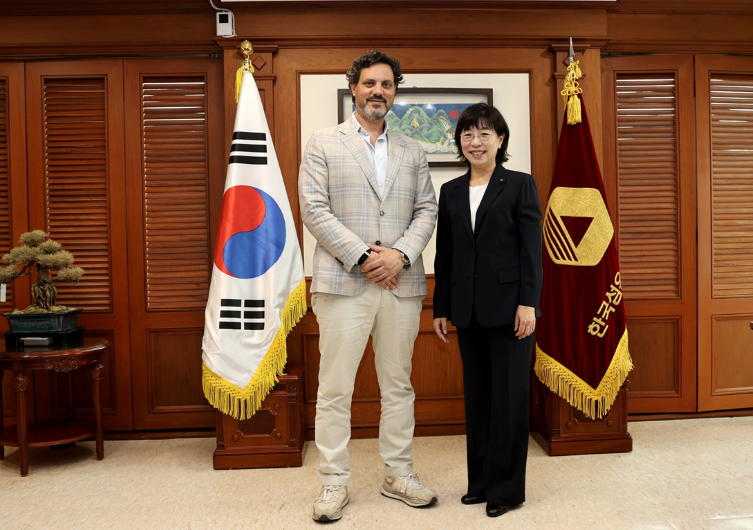 섬산련, 카타르 에셋그룹과 한국 패션브랜드 중동 진출 협력 모색 27-Image