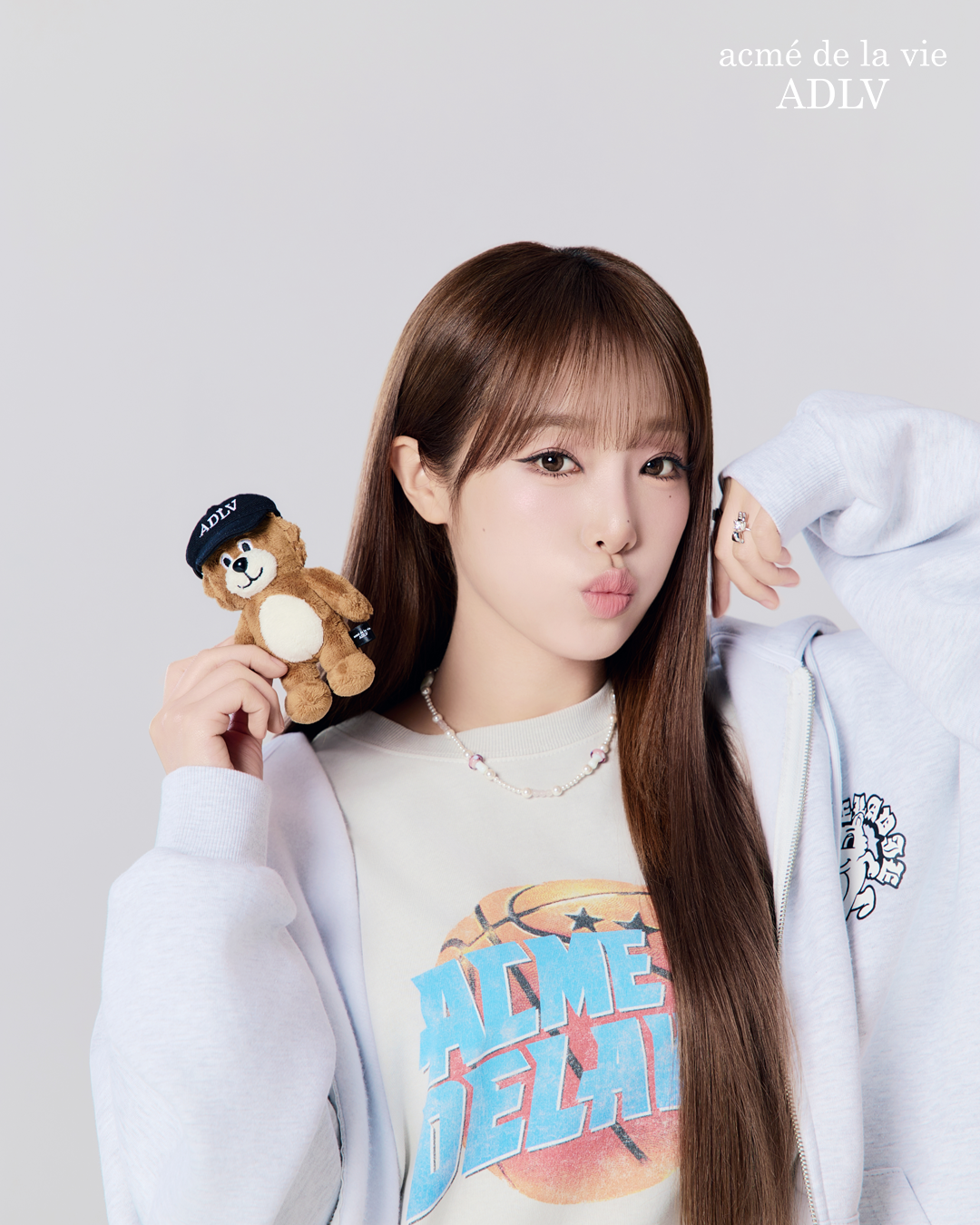 아크메드라비, 2025 F/W 시즌 모델로 최예나 발탁··· ‘하이틴 퀸’과 함께하는 러블리 무드 전개 27-Image