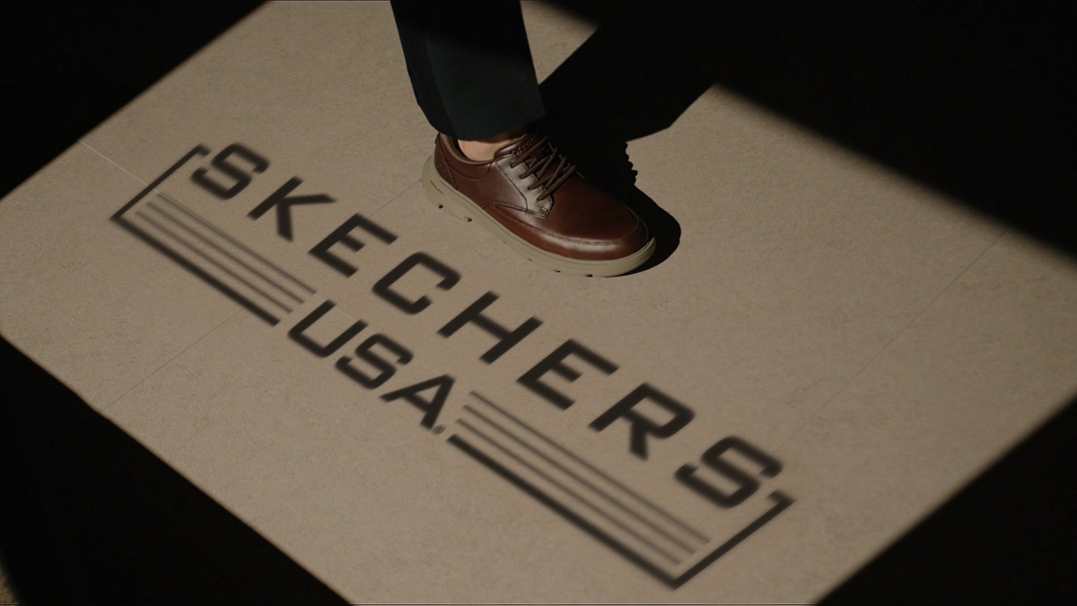 스케쳐스, 격식과 일상 아우르는 USA 캠페인 론칭… TVC 광고로 첫선  27-Image