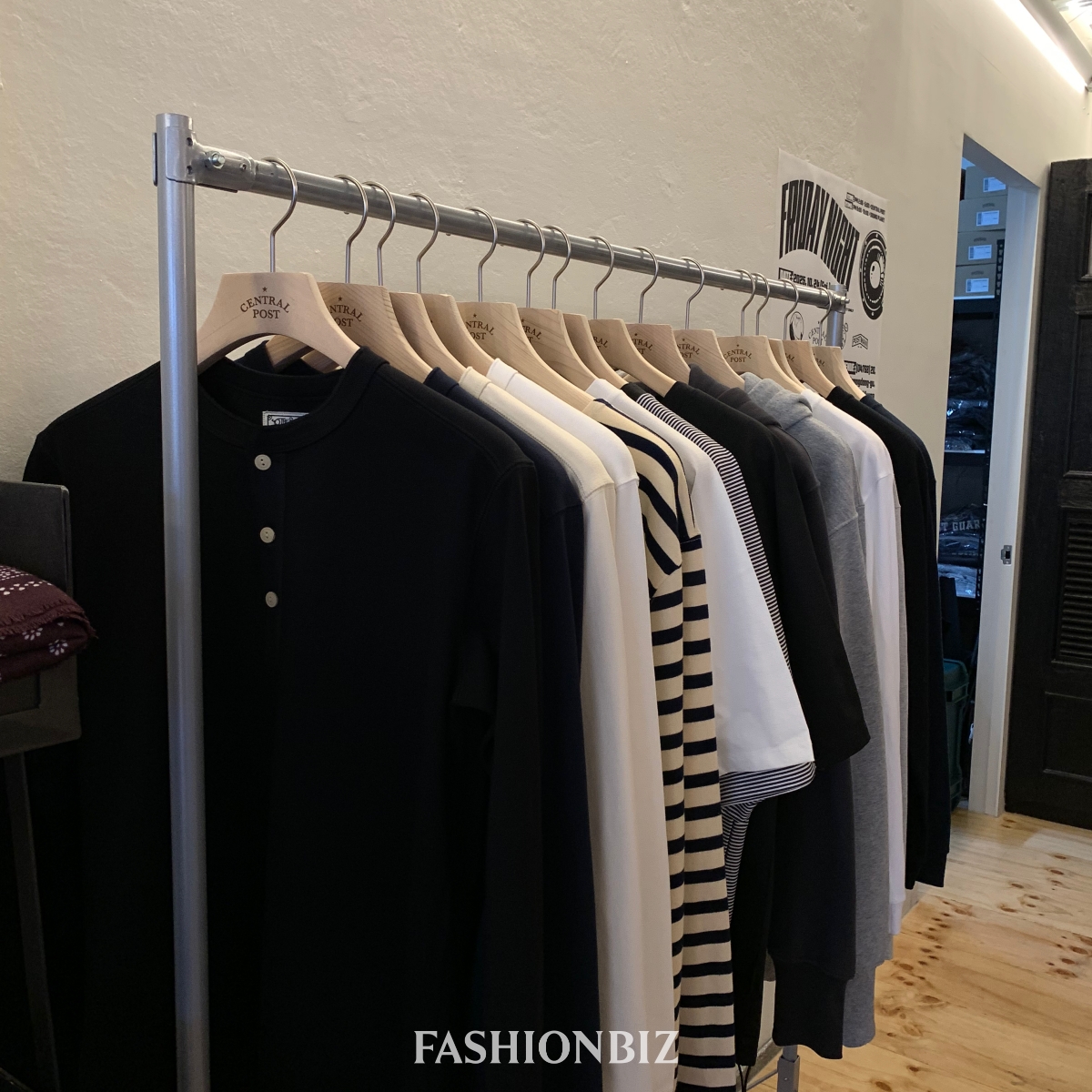 코넥스솔루션, 남성 워드로브 편집숍 ‘센트럴포스트’ 서울숲점 오픈  2618-Image