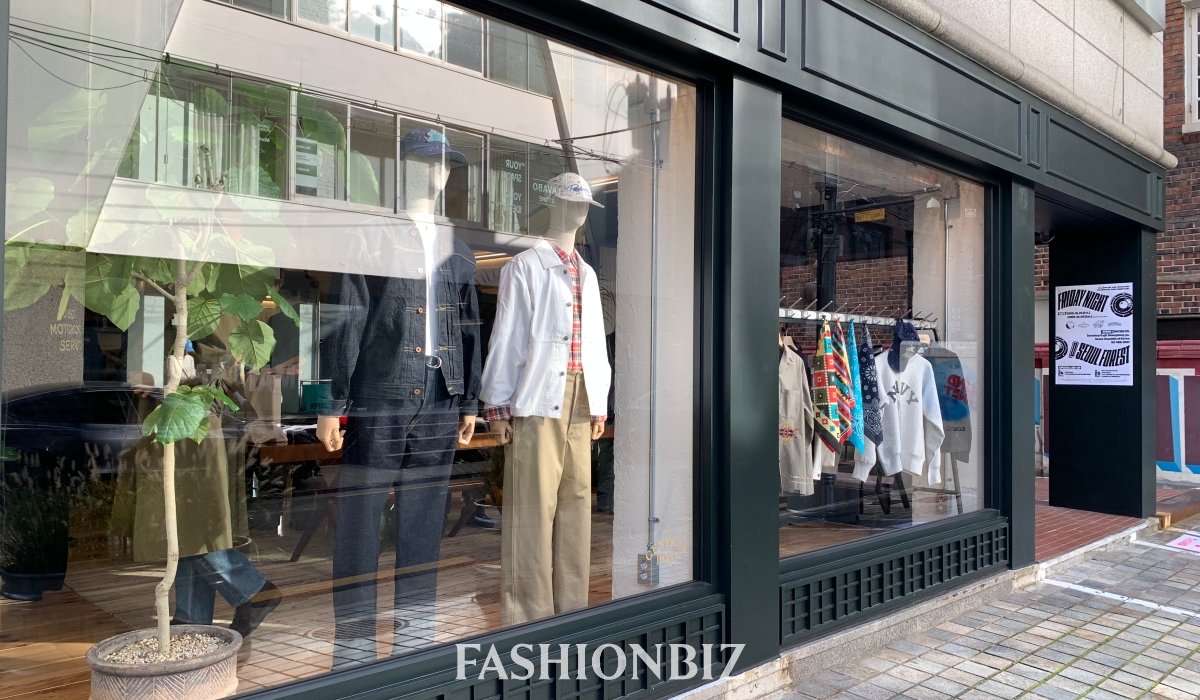 코넥스솔루션, 남성 워드로브 편집숍 ‘센트럴포스트’ 서울숲점 오픈  155-Image