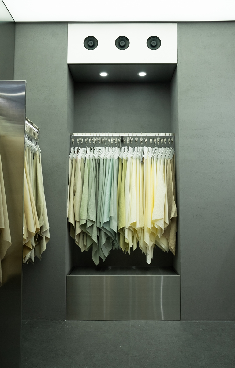 ‘오감을 통한 영감으로' 위드에이엠, 동대문종합시장 쇼룸 리뉴얼 오픈 532-Image