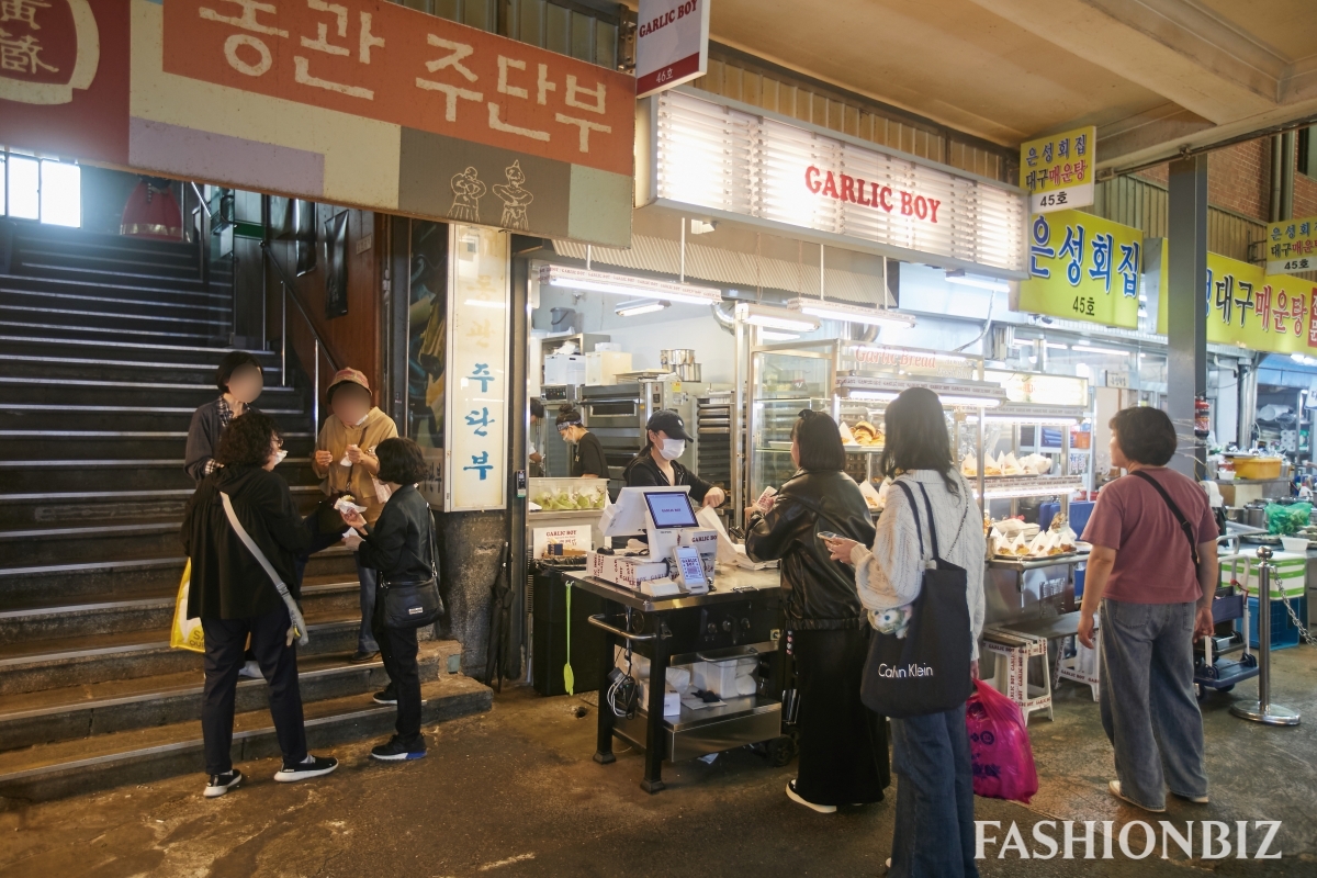 [월요기획] 뉴 헤리티지 ‘광장시장’ 상권, K-패션·뷰티·F&B 입점 속속 9802-Image