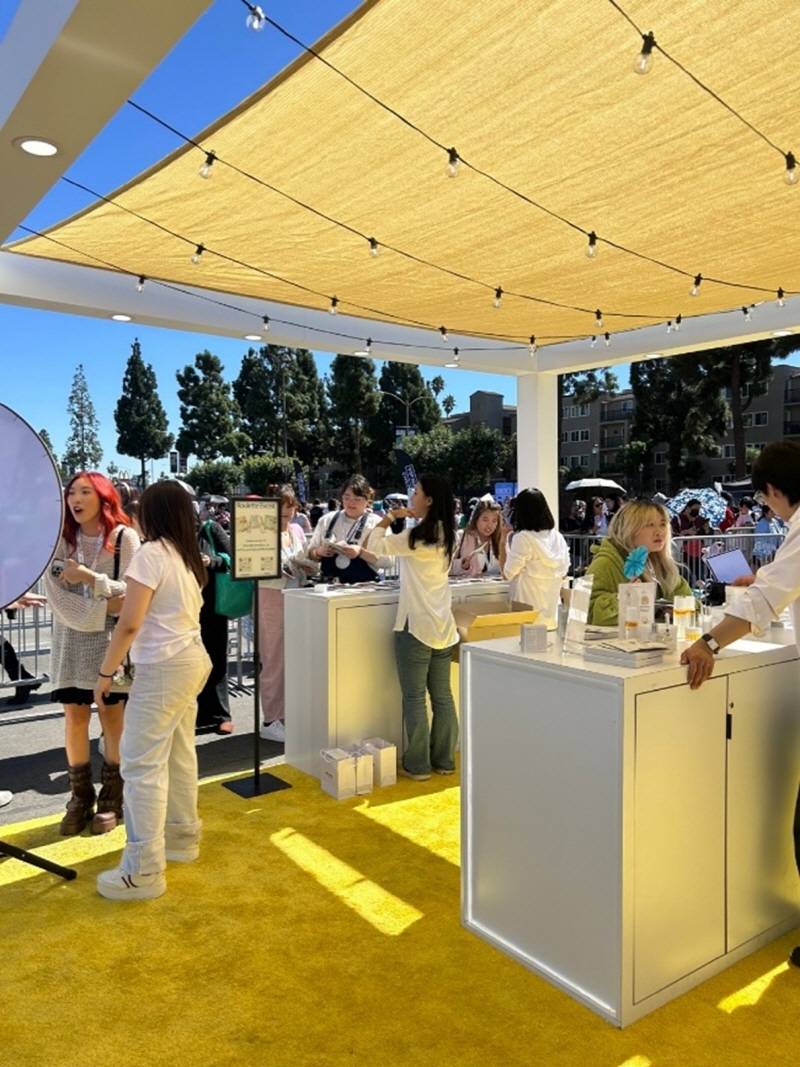 성분에디터, ‘SEVENTEEN WORLD TOUR [NEW_] IN LOS ANGELES’ 부스 성황리 종료 1099-Image