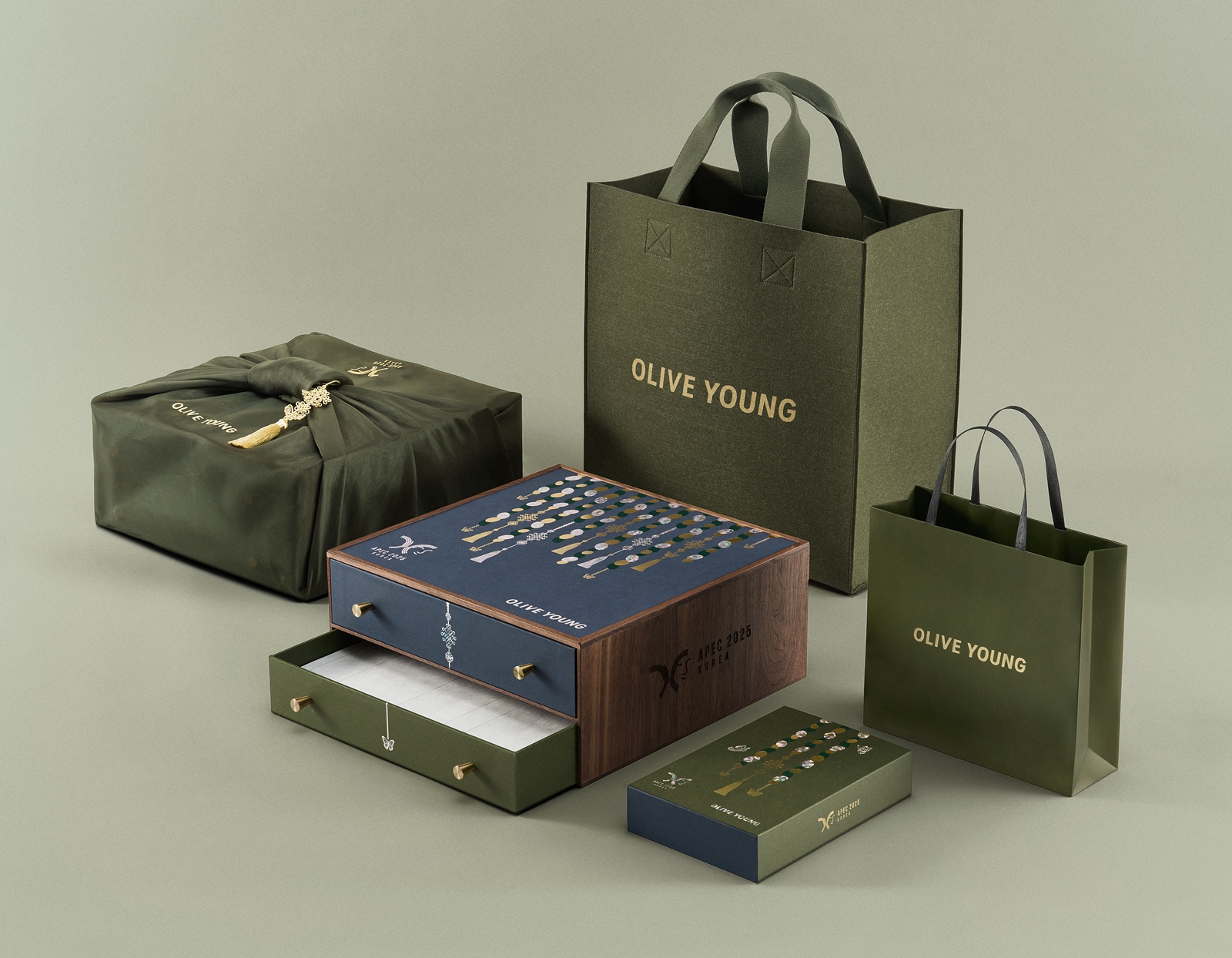 CJ올리브영, 2025 APEC 회원 정상에 韓화장품 정수 알려 3-Image