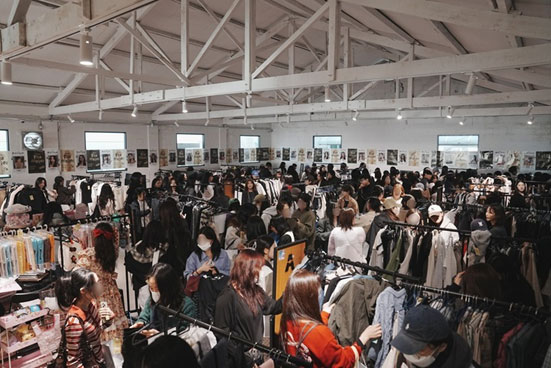 레페리, 성수서 ‘크리에이터 플리마켓’ 첫 선··· 해외 팬 1000명 몰려 27-Image