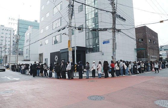 레페리, 성수서 ‘크리에이터 플리마켓’ 첫 선··· 해외 팬 1000명 몰려 1512-Image