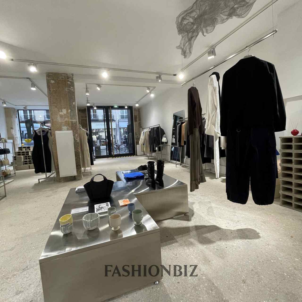 [해외리포트] 다나야드, 파리 마레 지구에 'K-패션' 편집 매장 오픈 1097-Image