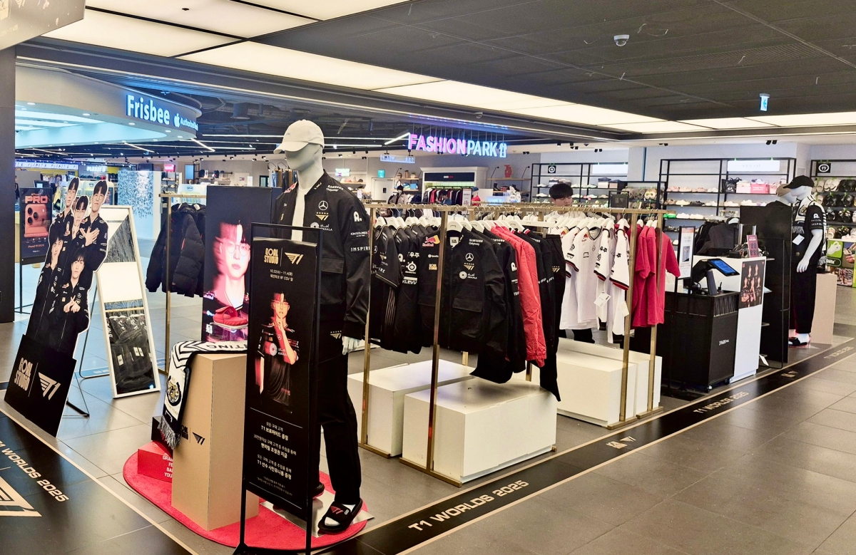 용산아이파크몰, ‘T1 롤드컵’ 우승 효과 톡톡… 팝업 매출 껑충  1004-Image