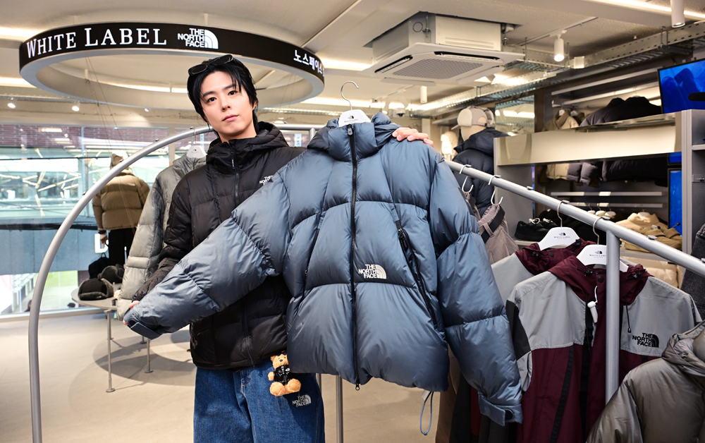 '주말 성수 일대 마비' 노스페이스 화이트라벨, 연일 화제 2351-Image