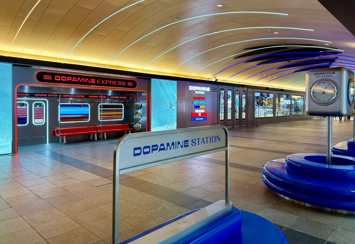 용산아이파크몰, 크리스마스 테마 ‘도파민 익스프레스’ 공개 2646-Image