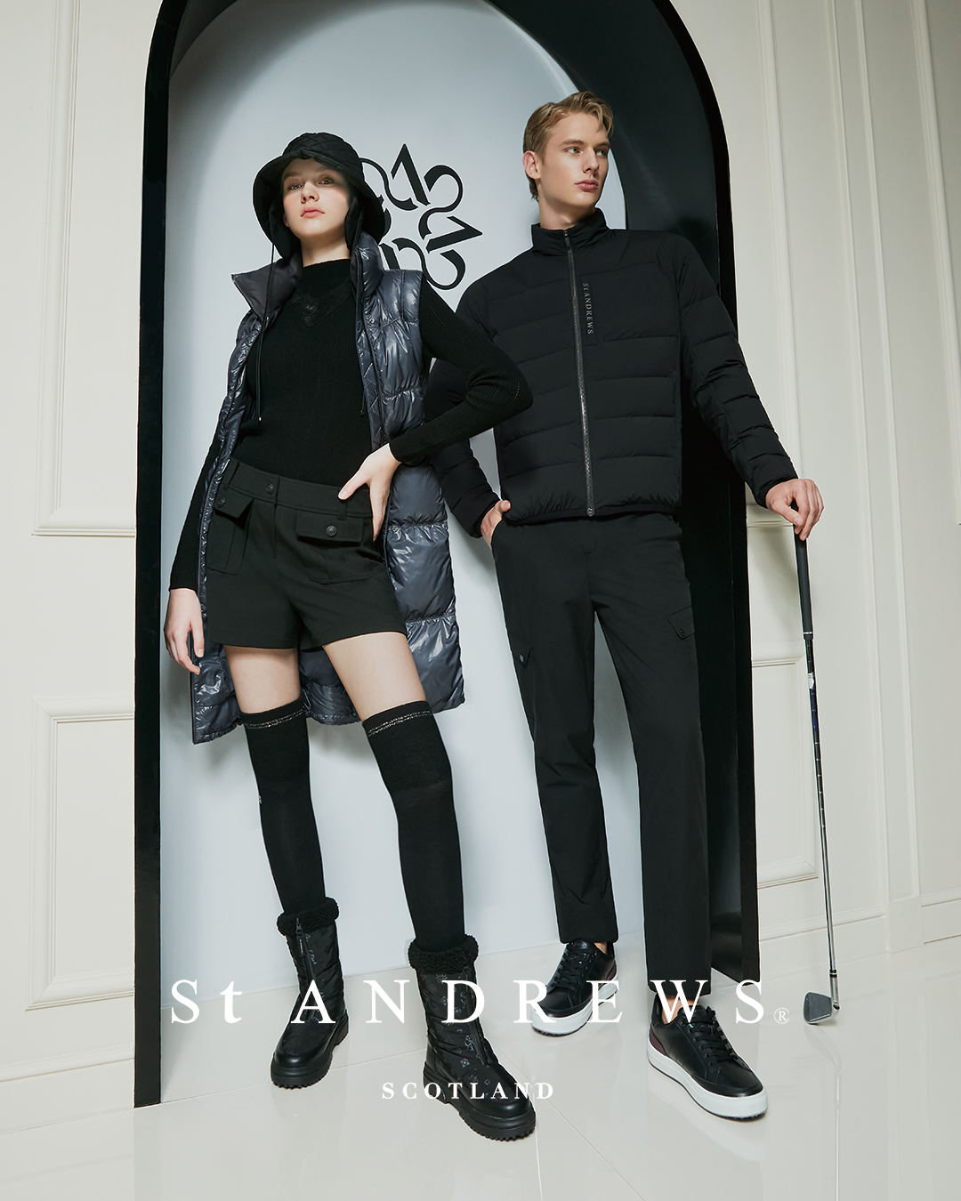 세인트앤드류스, 모던 블랙 무드 '윈터 커플룩' 제안 27-Image