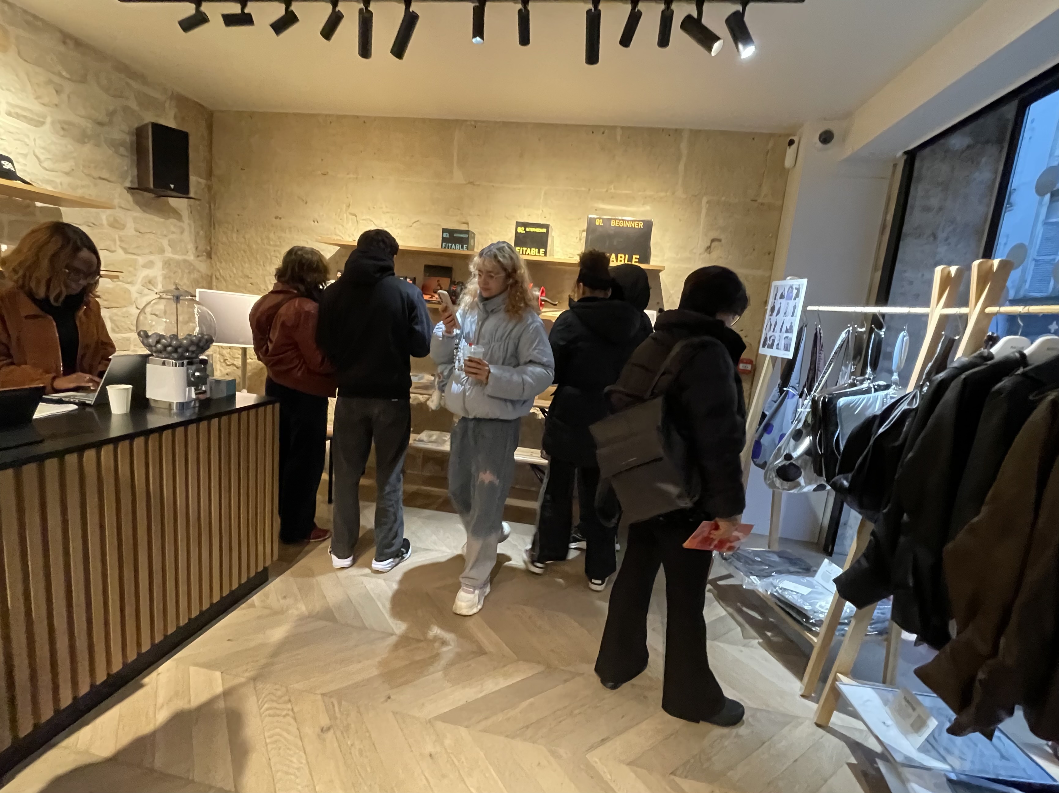 [해외리포트] 파리 찾은 '카펜딕스 한국 크리스마스 마켓' 인기!   3170-Image