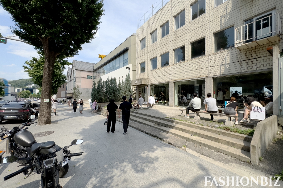 ‘강남은 살고 가로수길은 멈췄다’ 서울 7대 상권 희비 엇갈린 곳은 어디? 1498-Image