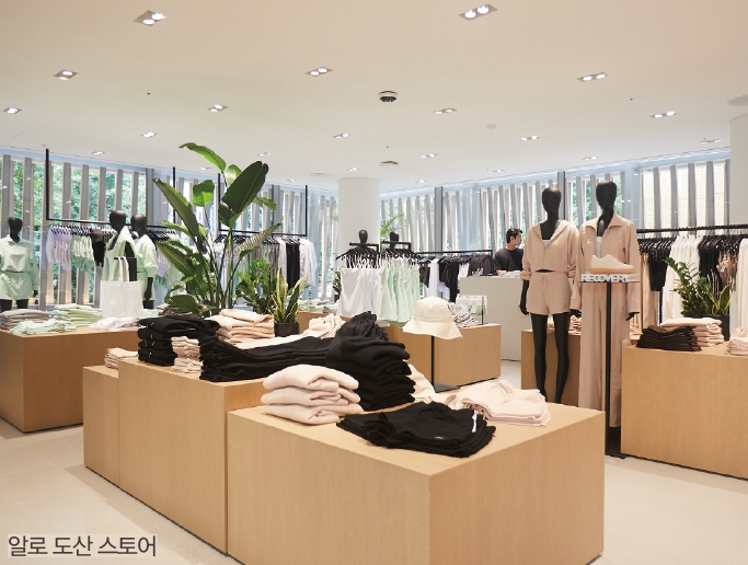 한 단계 진화한 애슬레저, 룰루레몬 등 이젠 '프리미엄 웰니스 패션시대' 1567-Image