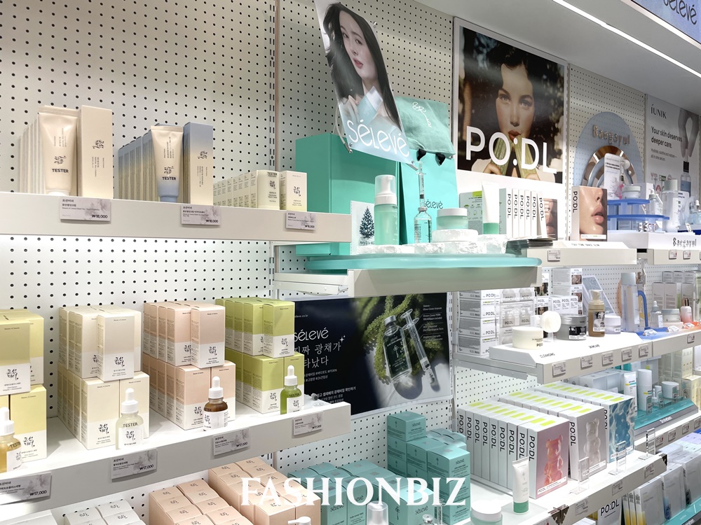 피부 고민으로 고른다… 북촌에 문 연 K-뷰티 플랫폼 ‘픽넘버쓰리’ 2056-Image