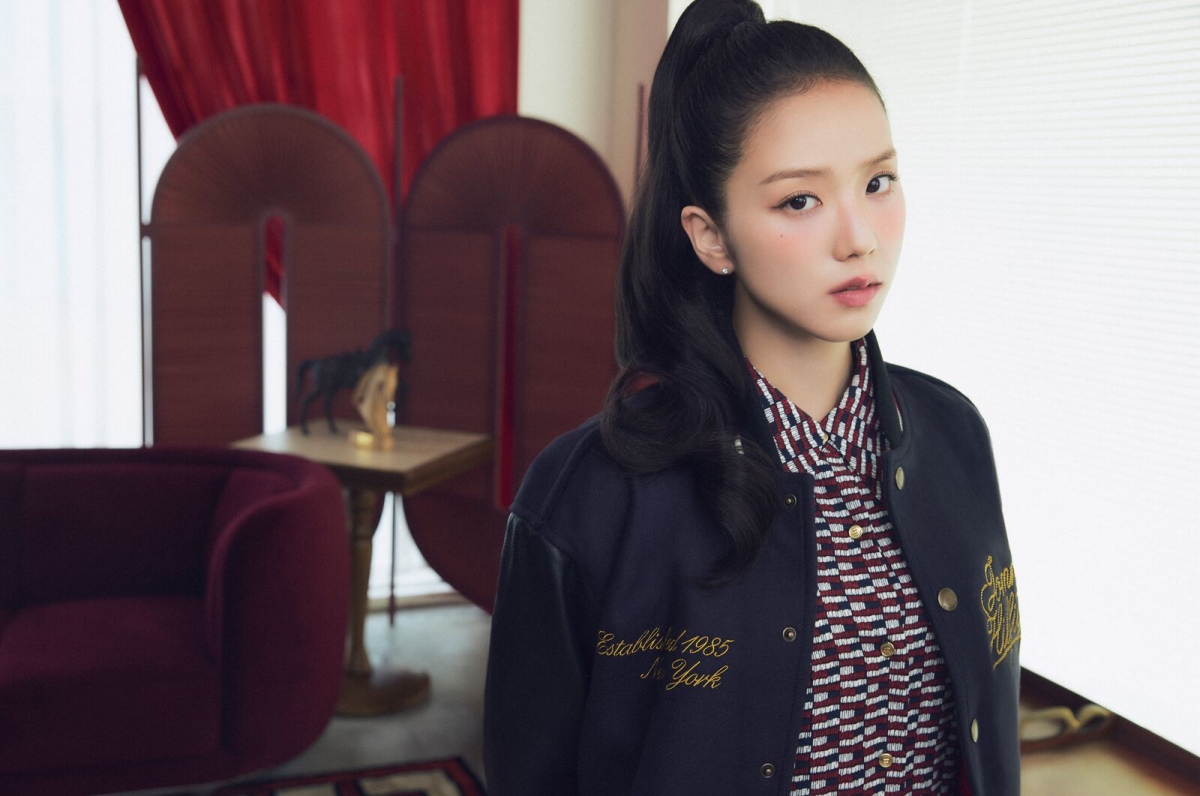 '타미힐피거 x 지수' 새해 맞이 타임리스 프레피 스타일 제안  27-Image