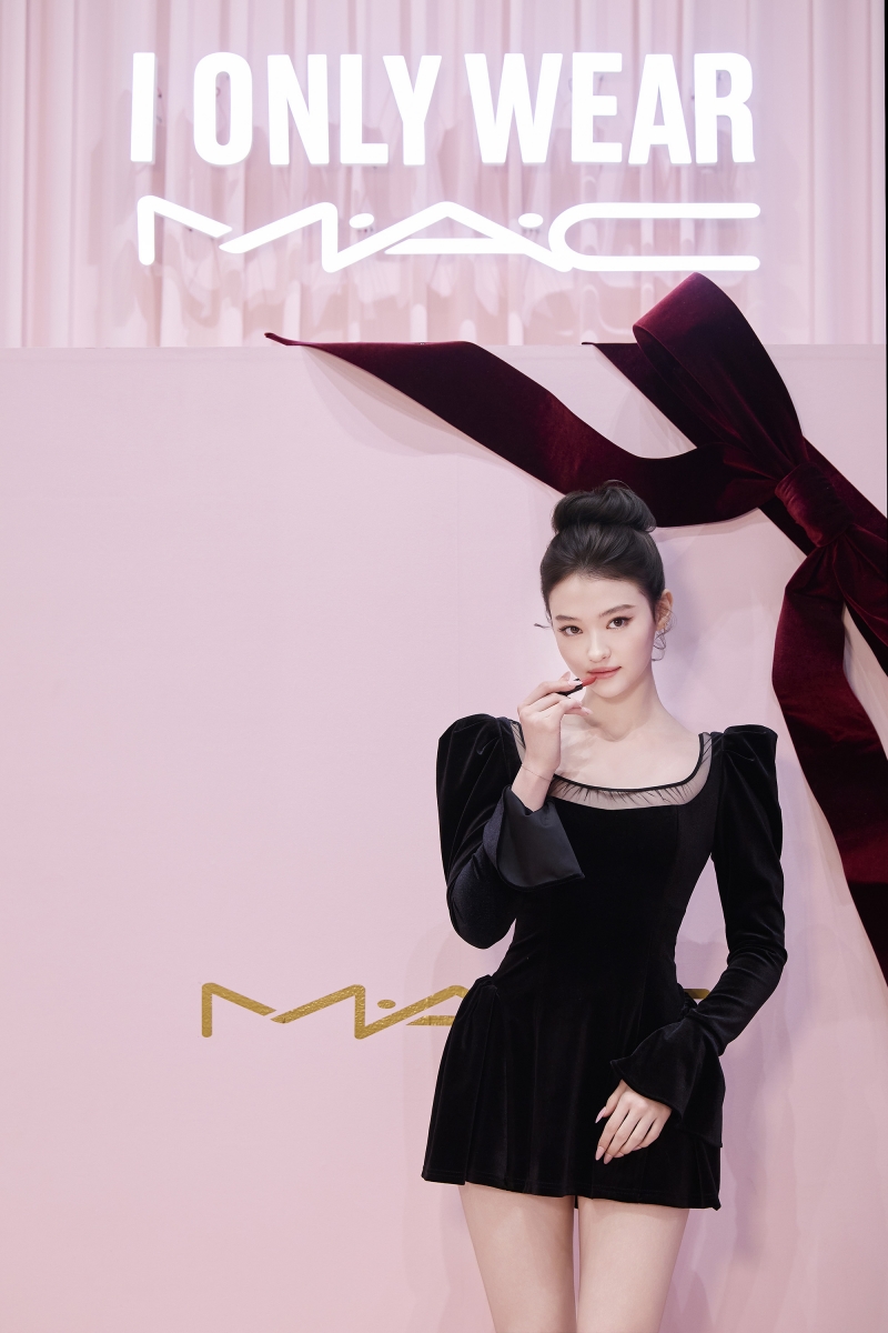 맥(M·A·C), NEW ‘파우더 키스’ 컬렉션 출시 기념  무신사 성수 대림창고 팝업스토어  27-Image