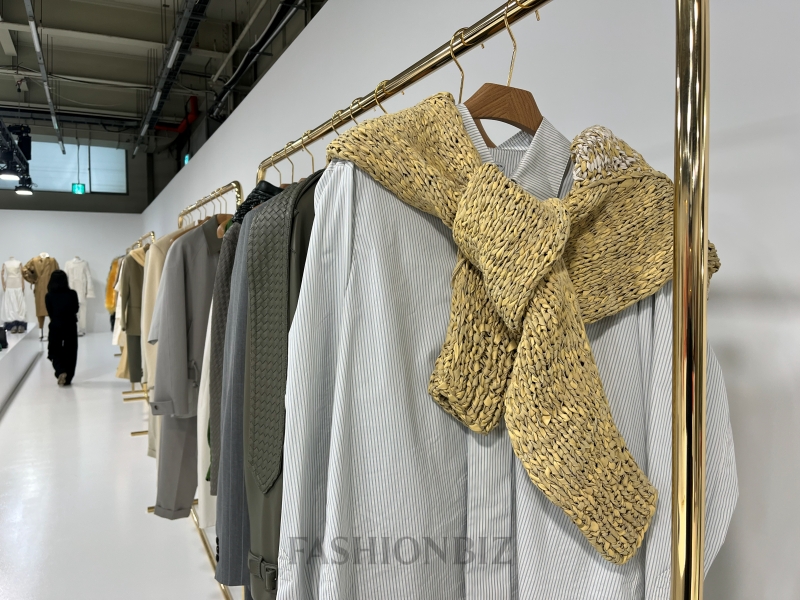 보테가베네타 뉴 CD 루이스 트로터의 2026 컬렉션 1861-Image