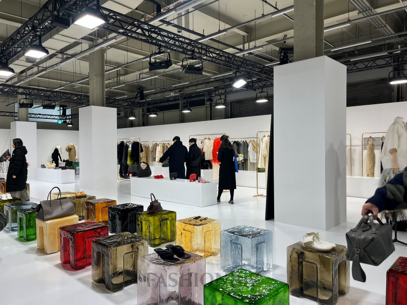 보테가베네타 뉴 CD 루이스 트로터의 2026 컬렉션 2171-Image