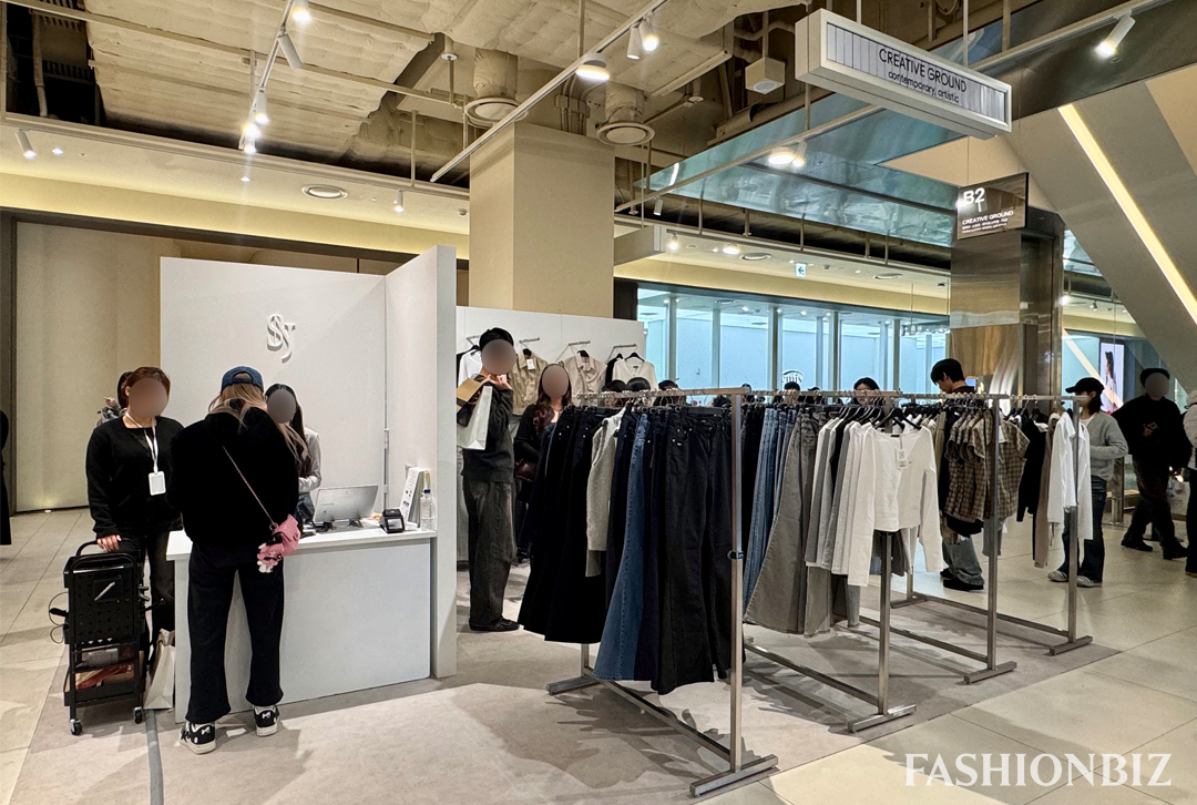 ‘부츠컷 데님 맛집’ 시너진, 더현대서울 팝업스토어 오픈 3-Image