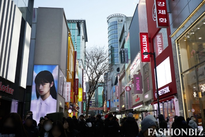 2026 한국 패션시장 규모, 44조5000억 전망···  3년 연속 감소 27-Image