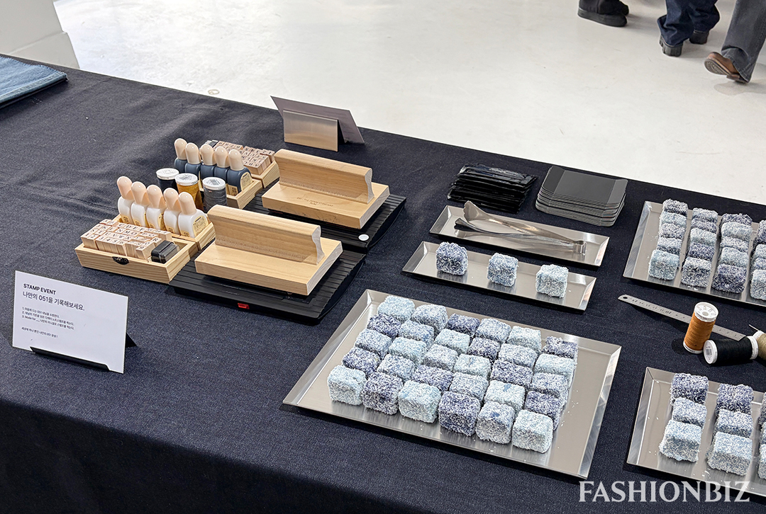 데님 본질 집중한 ‘플랙 051’ 한남 팝업 오픈… 일본 협업 라인도   2747-Image