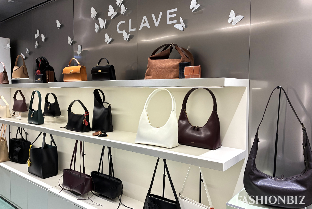 끌라베, 롯데백화점 본점 팝업서 외국인 발길 이어져 89-Image