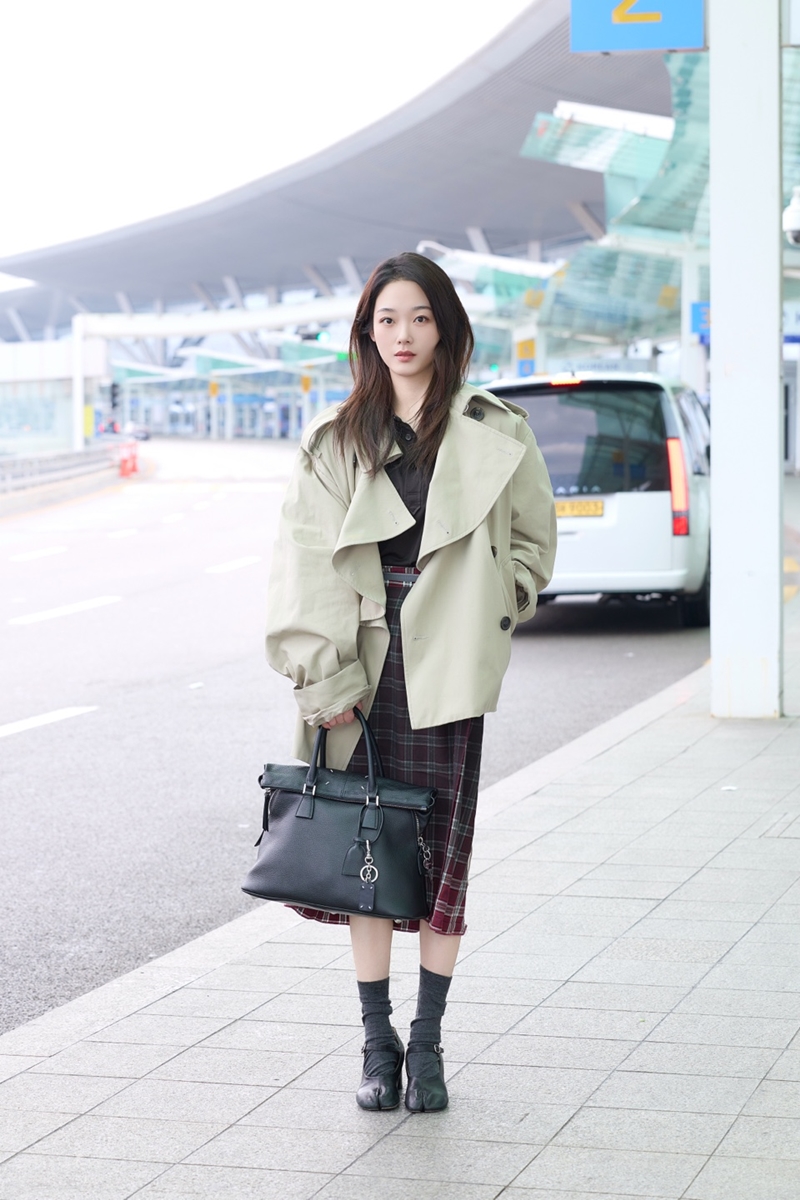 [공항패션] NCT 마크·이유미·자이언티, 3인 3색 타비슈즈 매치 916-Image