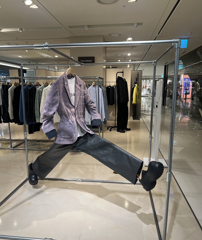 발로렌, 밀라노 ‘텐꼬르소꼬모’ 기반 독점 컬렉션 현대 본점 팝업 27-Image