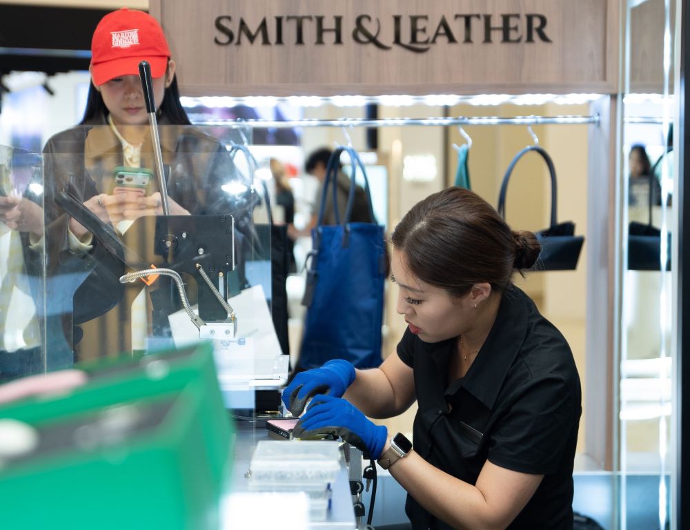 크림, ‘스미스앤레더’ 인니 팝업 성과… 일 평균 100개 판매 27-Image