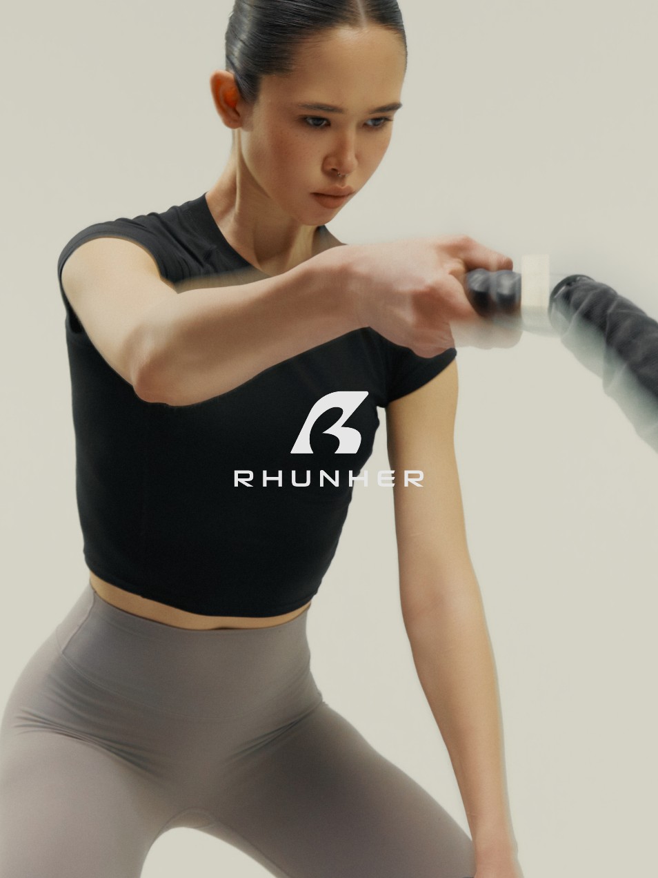 런허, SS26 ‘Ultra Curve™’ 출시… 프리미엄 애슬레저 시장 공략 957-Image