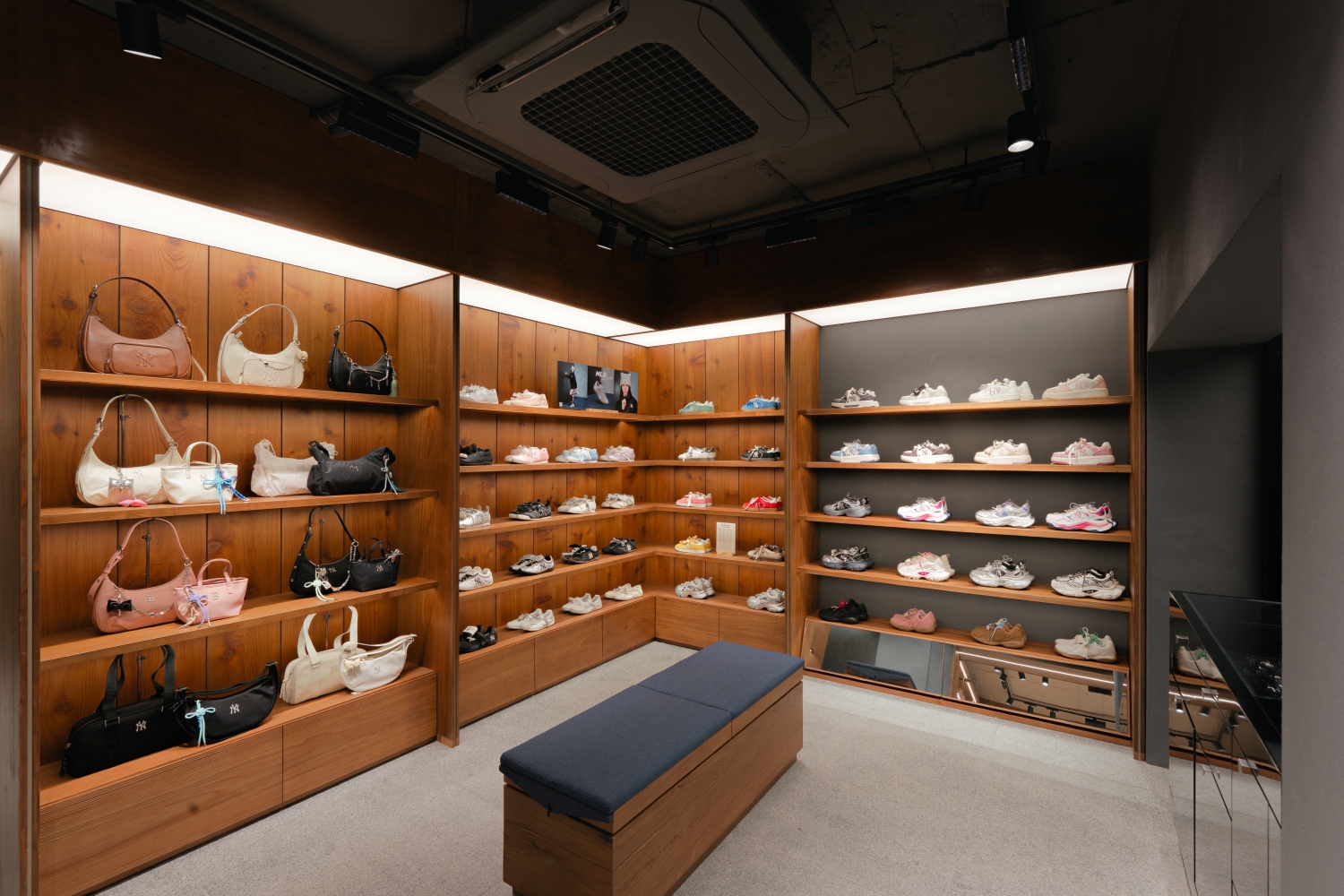 'K-HIP' MLB 북촌서 경험형 공간으로 소비자 소통 강화 1182-Image